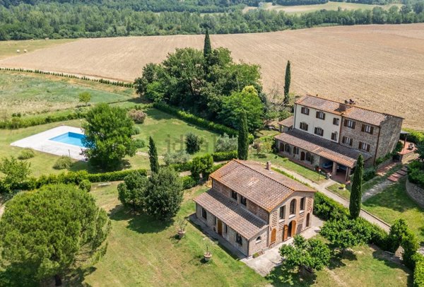 casale in vendita a Terricciola