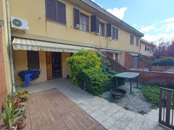 casa indipendente in vendita a Terricciola in zona Selvatelle
