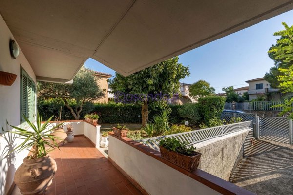 casa indipendente in vendita a Terricciola in zona Selvatelle