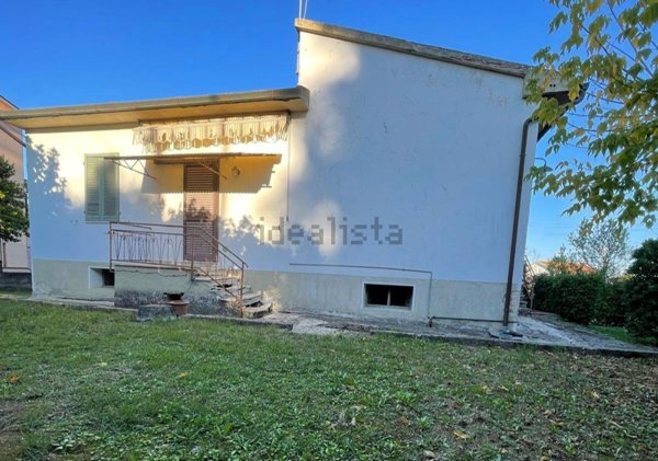 casa indipendente in vendita a Terricciola