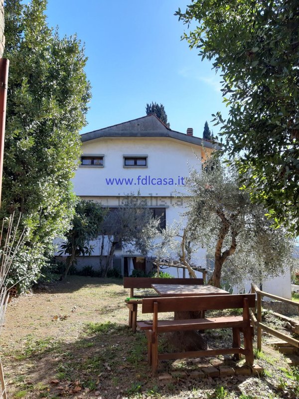 casa indipendente in vendita a Terricciola