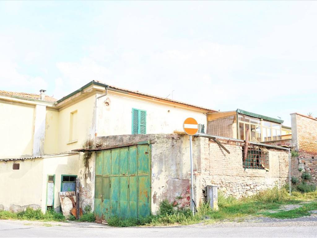 casa indipendente in vendita a Terricciola in zona Selvatelle