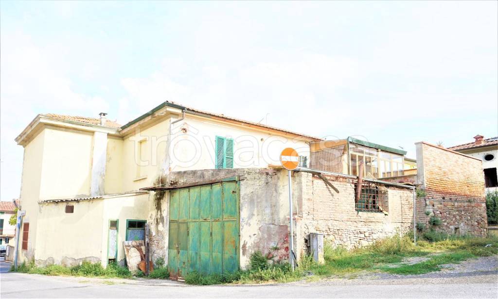 casa indipendente in vendita a Terricciola in zona Selvatelle