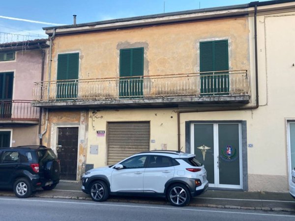 intera palazzina in vendita a Terricciola in zona Selvatelle