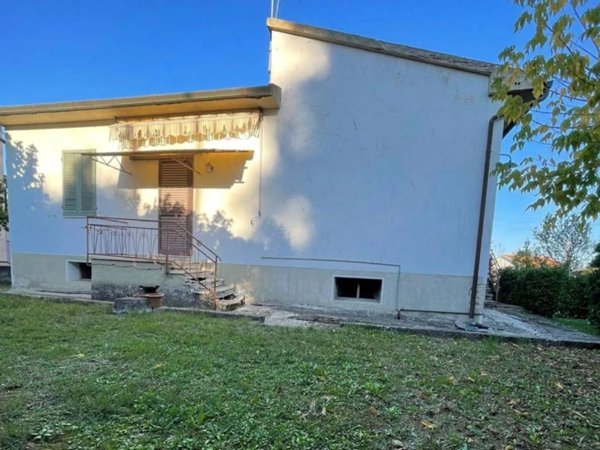 casa indipendente in vendita a Terricciola in zona Selvatelle
