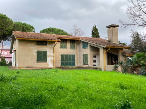 casa indipendente in vendita a Terricciola