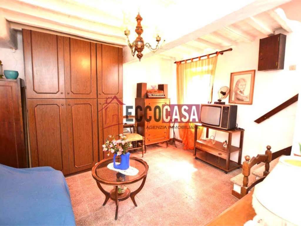 casa indipendente in vendita a Terricciola in zona Morrona