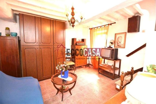 casa indipendente in vendita a Terricciola in zona Morrona