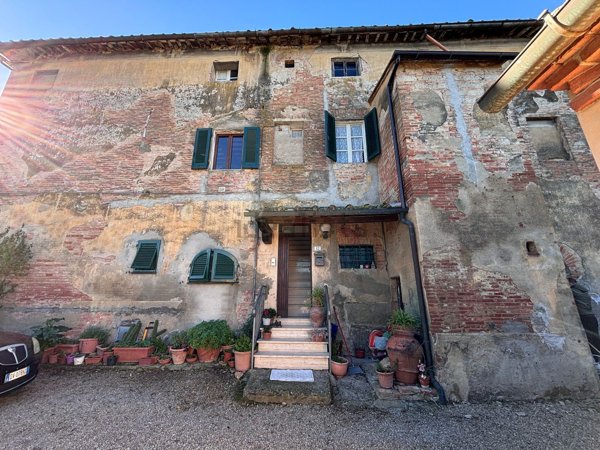 casale in vendita a Terricciola