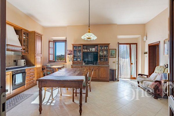 casa indipendente in vendita a Terricciola