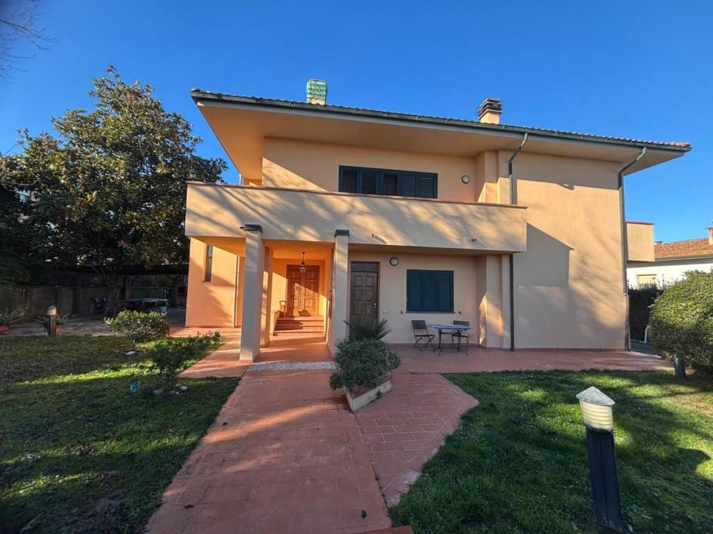 casa indipendente in vendita a Terricciola in zona Selvatelle