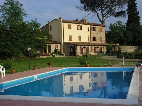 casa indipendente in vendita a Terricciola