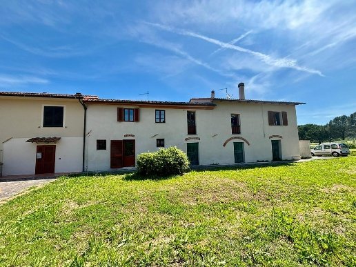 casa indipendente in vendita a Terricciola