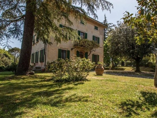 casa indipendente in vendita a Terricciola