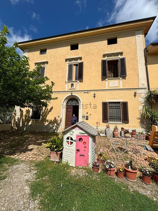 casa indipendente in vendita a Terricciola