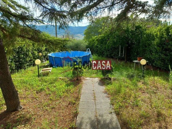 casa indipendente in vendita a Terricciola