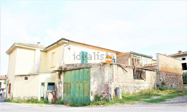 casa indipendente in vendita a Terricciola