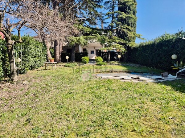 casa indipendente in vendita a Terricciola in zona Morrona