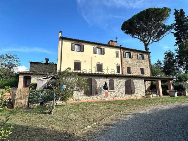 casale in vendita a Terricciola