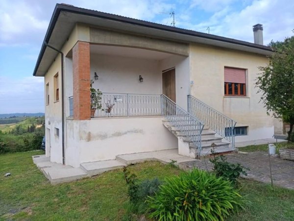 casa indipendente in vendita a Terricciola