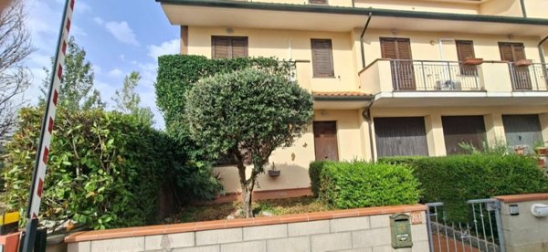 pentavano in vendita a Terricciola