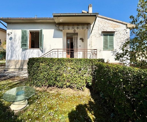 casa indipendente in vendita a Terricciola in zona Selvatelle