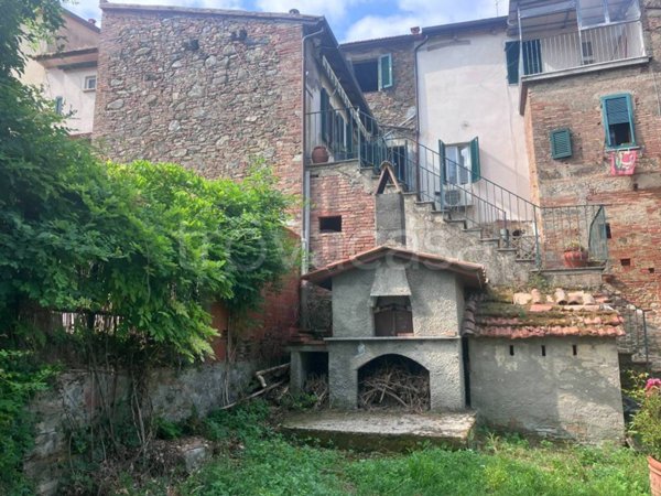 casa indipendente in vendita a Terricciola