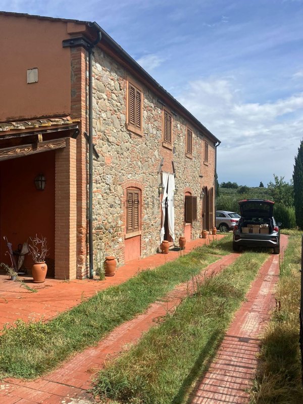 casa indipendente in vendita a Terricciola