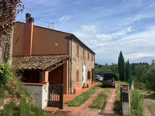 casa indipendente in vendita a Terricciola