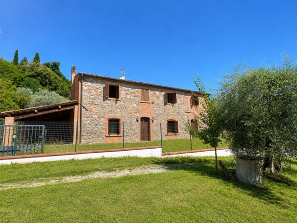 casa indipendente in vendita a Terricciola