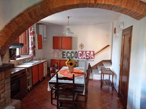 casa semindipendente in vendita a Terricciola in zona Morrona