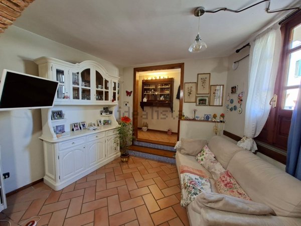 appartamento in vendita a Terricciola in zona Morrona