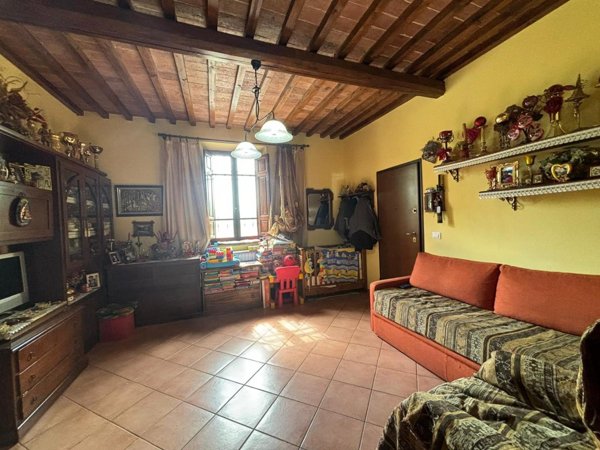 casa indipendente in vendita a Terricciola