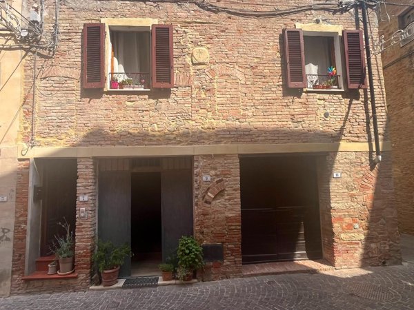 intera palazzina in vendita a Terricciola