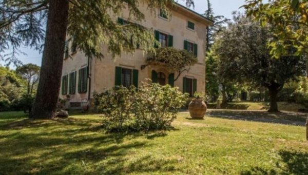 casa indipendente in vendita a Terricciola
