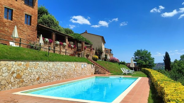 casa indipendente in vendita a Terricciola