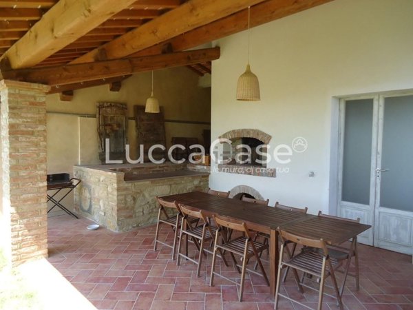 casa indipendente in vendita a Terricciola