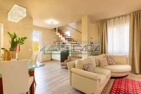 casa indipendente in vendita a Terricciola in zona Chientina