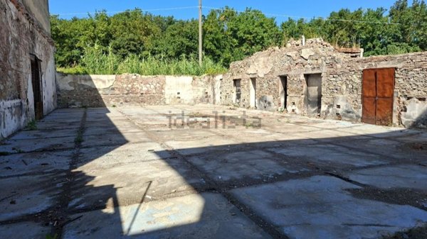 box auto in vendita a Terricciola