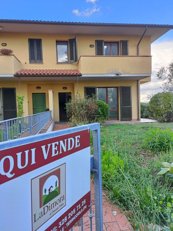 casa indipendente in vendita a Terricciola in zona Morrona