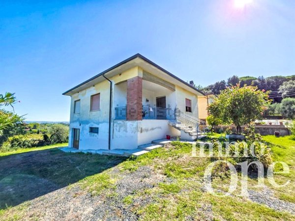 casa indipendente in vendita a Terricciola in zona Morrona