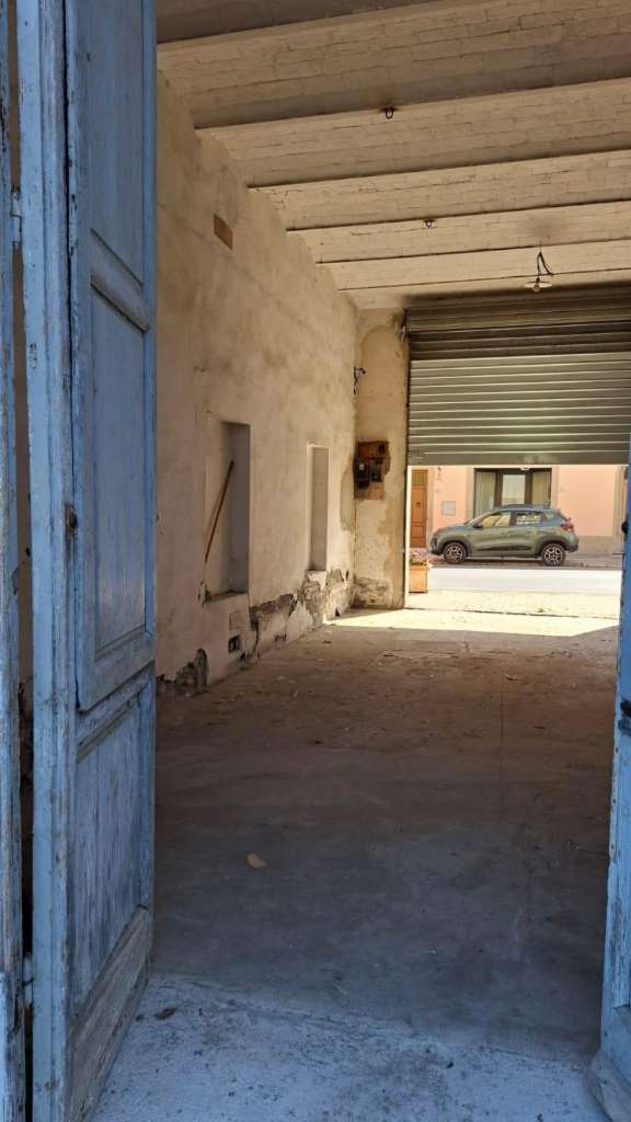 locale di sgombero in vendita a Terricciola in zona Selvatelle