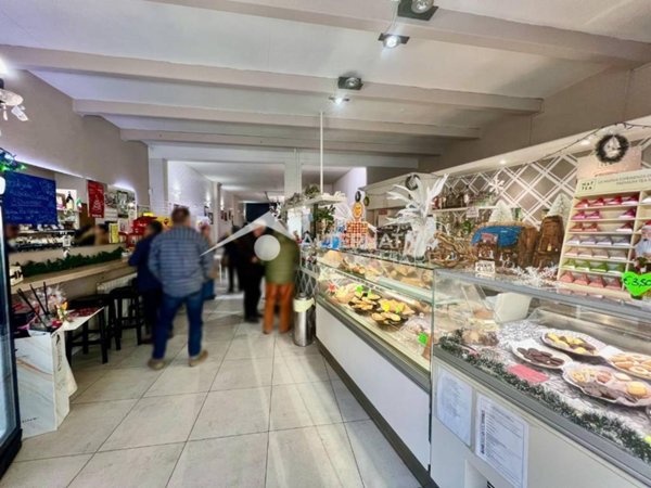 negozio in vendita a Vecchiano in zona Nodica
