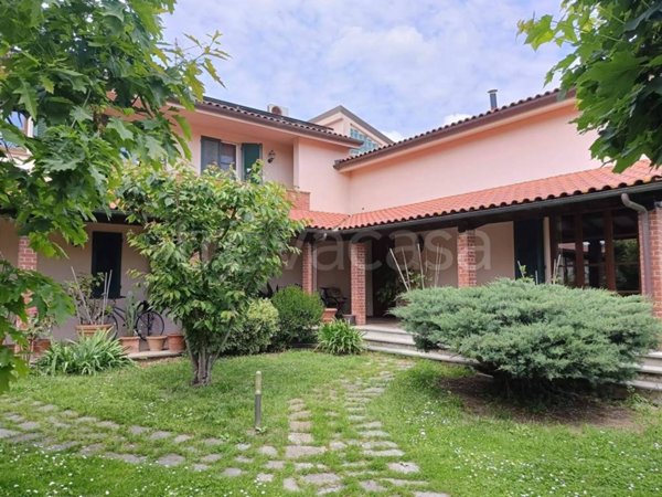 casa indipendente in vendita a Vecchiano