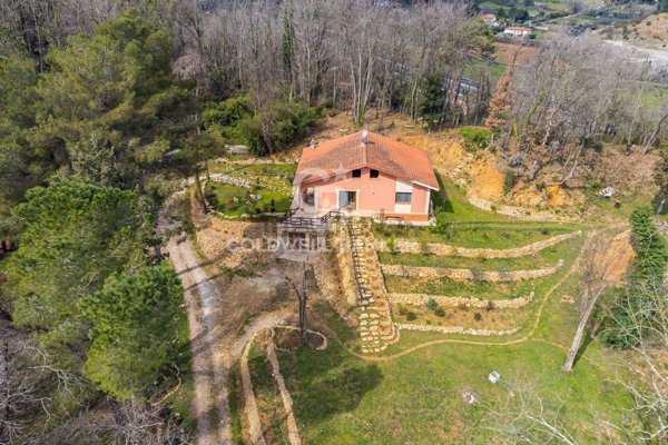 casa indipendente in vendita a Vecchiano