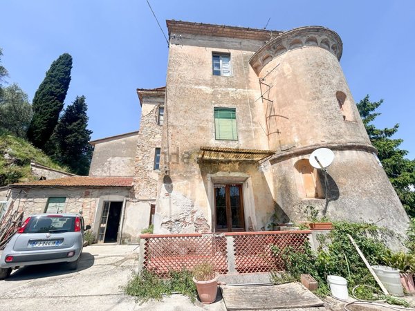 appartamento in vendita a Vecchiano in zona Avane