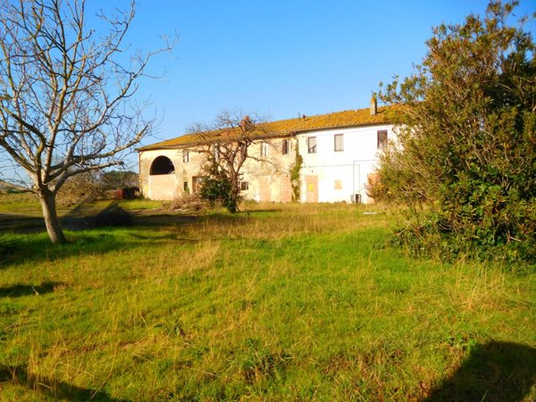 locale di sgombero in vendita a Vecchiano