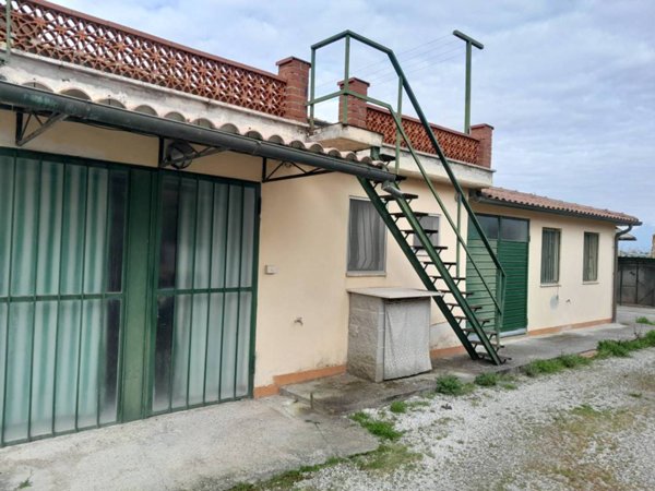 casa indipendente in vendita a Vecchiano