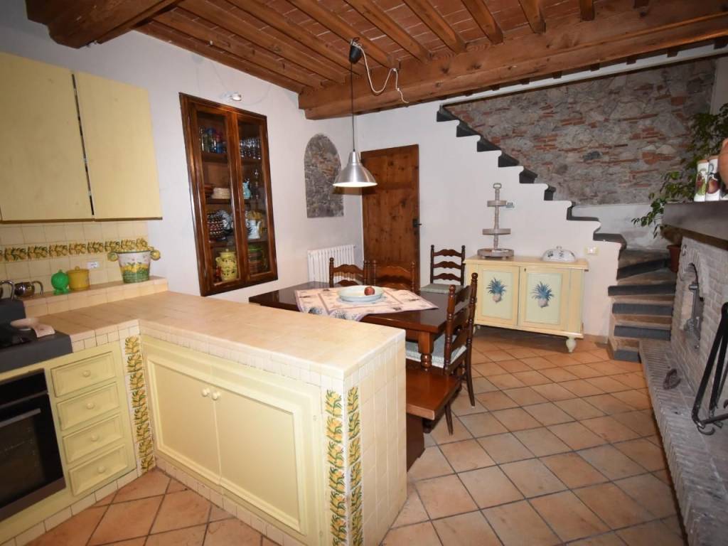 casa indipendente in vendita a Vecchiano in zona Filettole