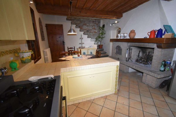 casa indipendente in vendita a Vecchiano in zona Filettole